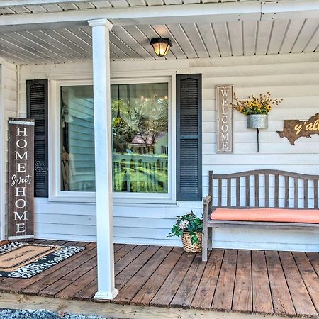 Peaceful Renovated Home With Deck On Half Acre! آشبورو المظهر الخارجي الصورة